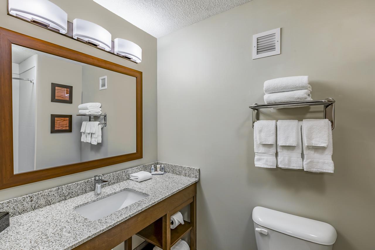 Comfort Inn Altoona-Des Moines Exterior photo